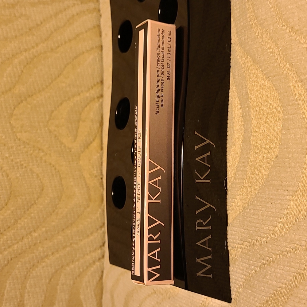Mary Kay Facial Highlighting Pen Shade 1
